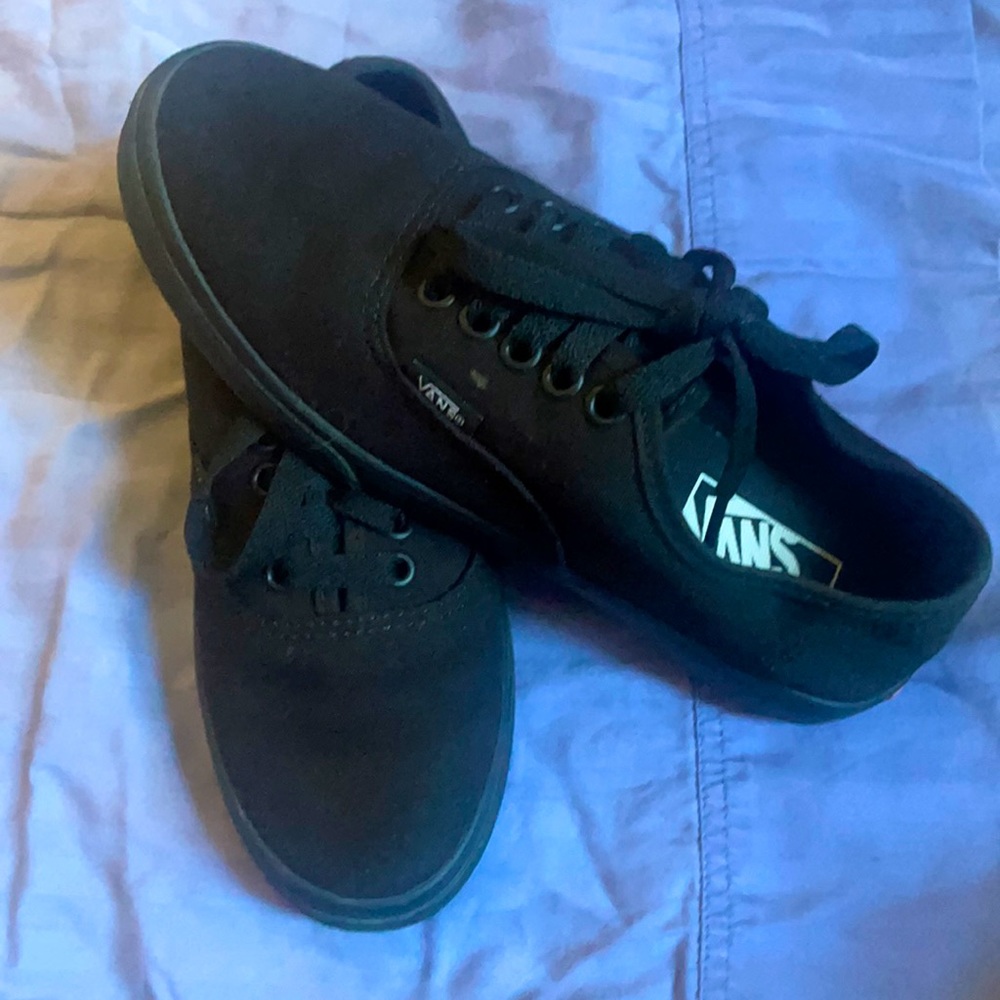 Vans sneakers NWOT